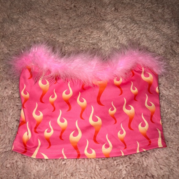 Flame crop top with feathers - Picture 2 of 3